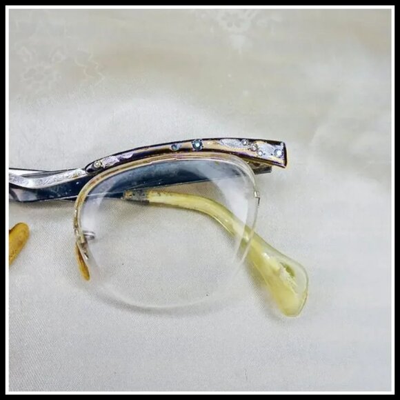 Vintage Cat Eye Glasses With Rhinestones 40s Retro Cateyes VFG - Picture 2 of 14
